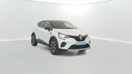 Photo 16 Renault Captur  E-Tech full hybrid 145