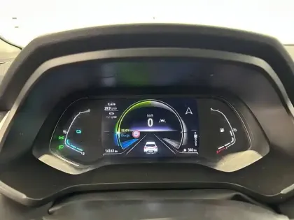 Photo 25 Renault Captur  E-Tech full hybrid 145