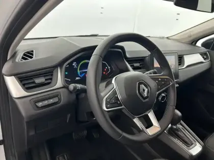 Photo 18 Renault Captur  E-Tech full hybrid 145