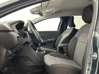 Photo 17 Dacia Jogger  Hybrid 140 7 places GSR2