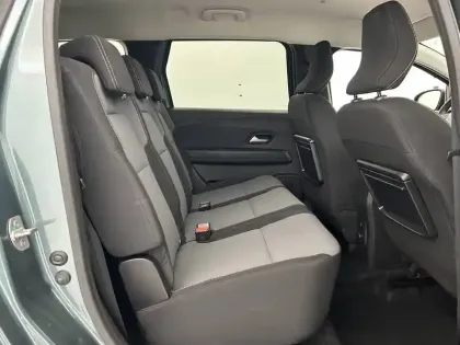 Photo 24 Dacia Jogger  Hybrid 140 7 places GSR2