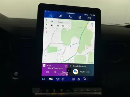 Photo 39 Renault Symbioz  E-Tech full hybrid 145