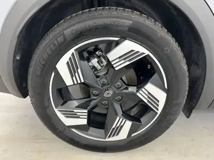 Photo 37 Renault Symbioz  E-Tech full hybrid 145