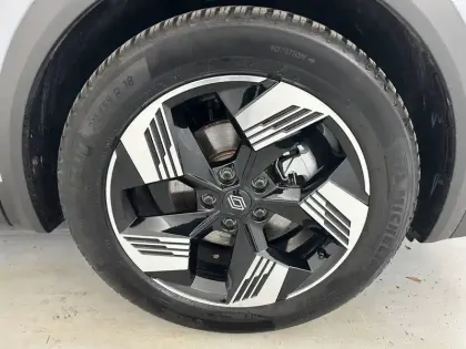 Photo 38 Renault Symbioz  E-Tech full hybrid 145