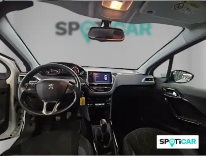 Photo 7 Peugeot 2008 Gén. I Ph2 Style 5