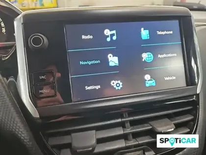 Photo 19 Peugeot 2008 Gén. I Ph2 Style 5