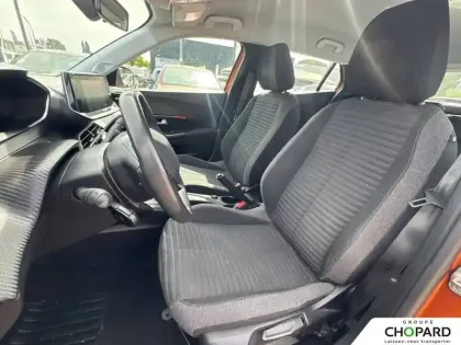 Photo 31 Peugeot 2008  PureTech 100 S&S BVM6