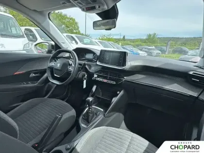 Photo 33 Peugeot 2008  PureTech 100 S&S BVM6