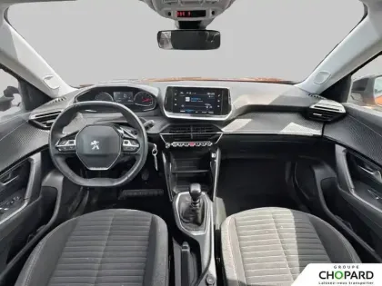 Photo 11 Peugeot 2008  PureTech 100 S&S BVM6