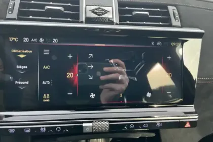 Photo 21 DS DS 7  Hybride Rechargeable E-Tense 225 EAT8