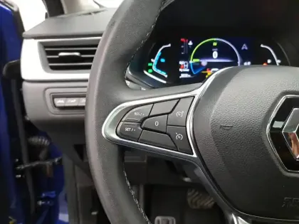 Photo 31 Renault Captur  E-Tech full hybrid 145