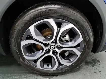 Photo 15 Renault Captur  E-Tech full hybrid 145