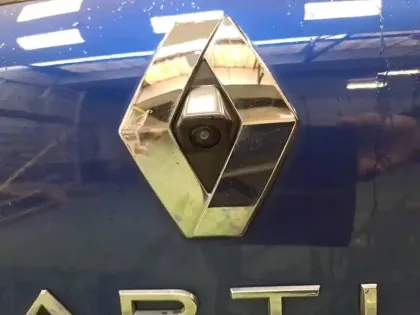 Photo 18 Renault Captur  E-Tech full hybrid 145