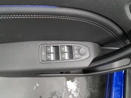 Photo 28 Renault Captur  E-Tech full hybrid 145