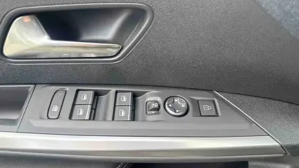 Photo 41 Peugeot 3008  Hybrid 145 e-DCS6