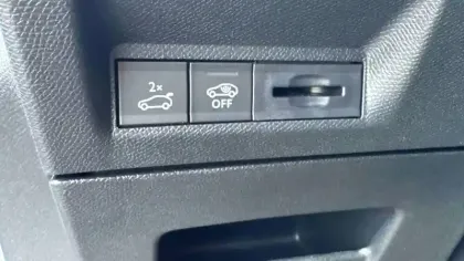 Photo 26 Peugeot 3008  Hybrid 145 e-DCS6