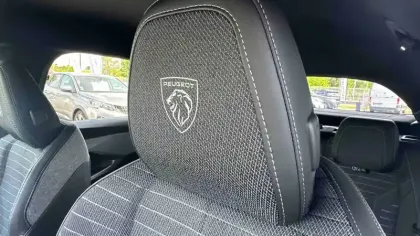 Photo 24 Peugeot 3008  Hybrid 145 e-DCS6