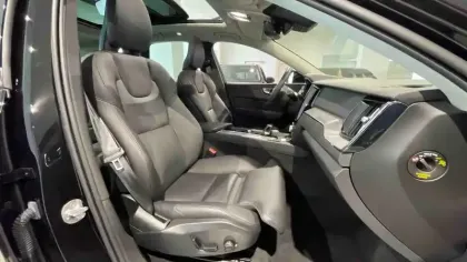 Photo 17 Volvo Xc60  T6 AWD Hybride rechargeable 253 ch+145 ch Geartronic 8