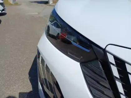 Photo 15 Peugeot 2008  Hybrid 145 e-DCS6