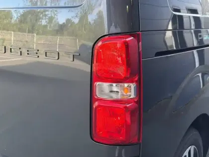 Photo 16 Peugeot Expert  FGN M DIESEL 150 CH MANUELLE