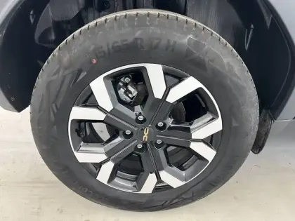 Photo 35 Dacia Duster  Hybrid 140