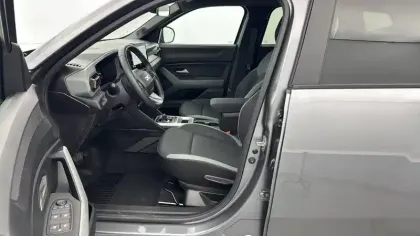 Photo 7 Dacia Duster  Hybrid 140