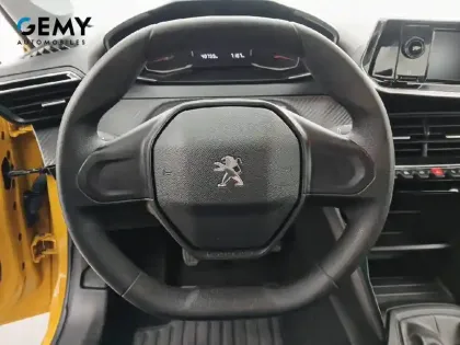 Photo 12 Peugeot 208  PureTech 75 S&S BVM5