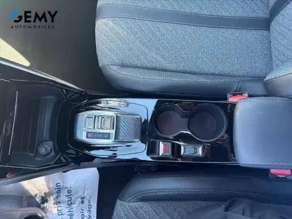 Photo 13 Peugeot 2008  Hybrid 145 e-DCS6