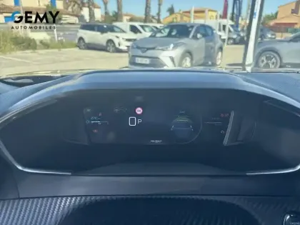 Photo 11 Peugeot 2008  Hybrid 145 e-DCS6