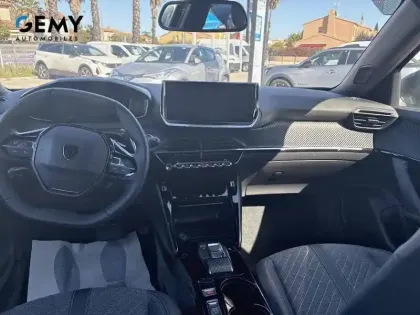 Photo 7 Peugeot 2008  Hybrid 145 e-DCS6