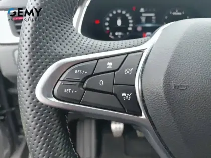 Photo 61 Renault Captur  mild hybrid 140