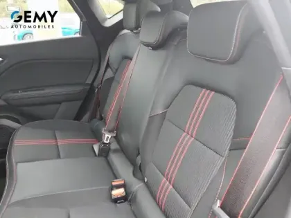 Photo 56 Renault Captur  mild hybrid 140