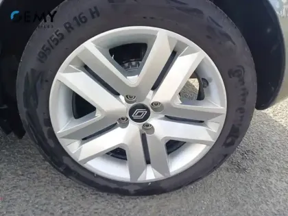 Photo 13 Renault Clio  TCe 90