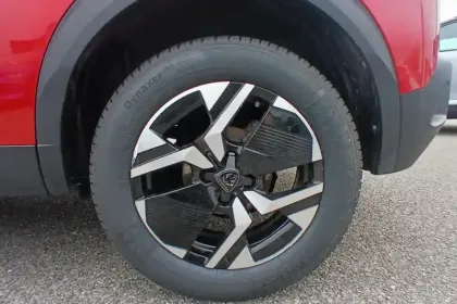 Photo 12 Peugeot 2008  PureTech 100 S&S BVM6