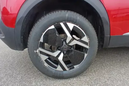 Photo 13 Peugeot 2008  PureTech 100 S&S BVM6
