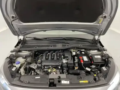 Photo 45 Peugeot 208  PureTech 75 S&S BVM5