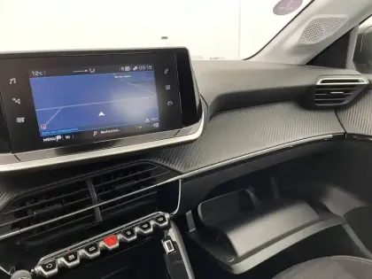 Photo 57 Peugeot 208  PureTech 75 S&S BVM5