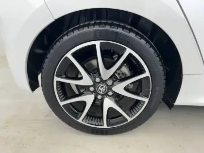 Photo 39 Toyota Yaris  Hybride 116h