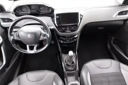 Photo 10 Peugeot 2008  BlueHDi 100ch S&S BVM6