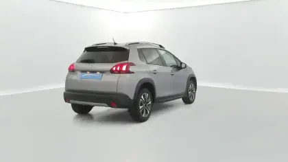 Photo 15 Peugeot 2008  BlueHDi 100ch S&S BVM6