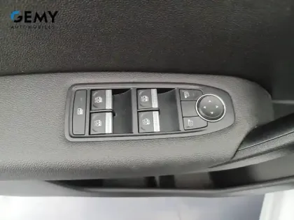 Photo 41 Renault Captur  mild hybrid 140