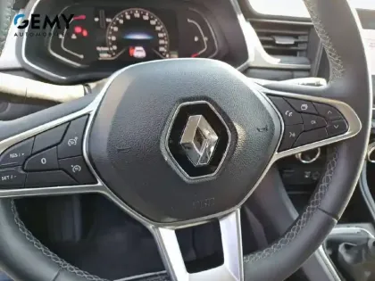 Photo 27 Renault Captur  mild hybrid 140