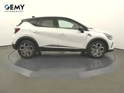 Photo 33 Renault Captur  mild hybrid 140