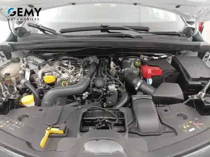 Photo 44 Renault Captur  mild hybrid 140