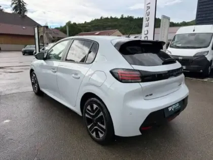 Photo 6 Peugeot 208  Hybrid 110 ch e-DCS6
