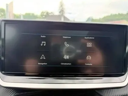 Photo 14 Peugeot 208  Hybrid 110 ch e-DCS6