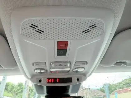 Photo 19 Peugeot 208  Hybrid 110 ch e-DCS6
