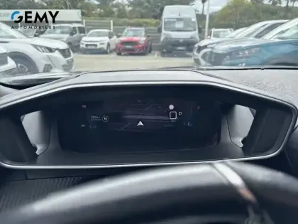 Photo 11 Peugeot 2008 Gén. II Ph1 NG GT 5