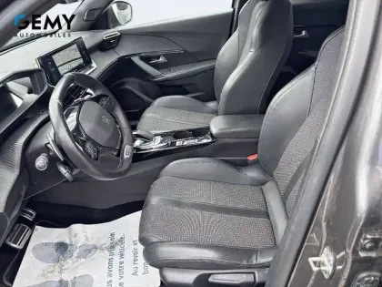 Photo 8 Peugeot 2008 Gén. II Ph1 NG GT 5