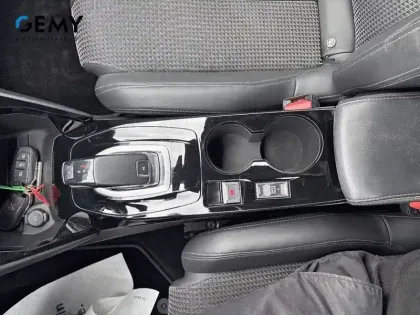 Photo 13 Peugeot 2008 Gén. II Ph1 NG GT 5